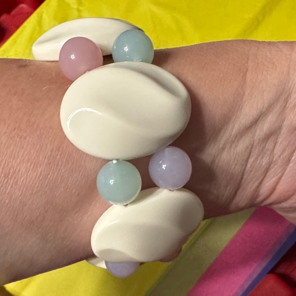 Avon Shades of Spring Stretch Bracelet 1990 - Picture 3 of 6